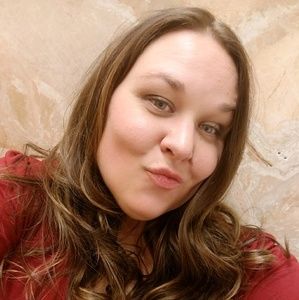 Meet your Posher, Jenn